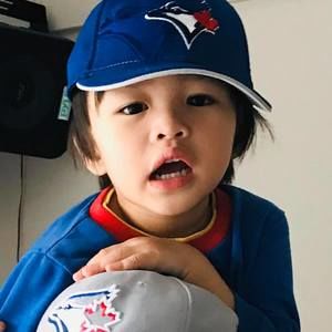 Meet your Posher, Dennis